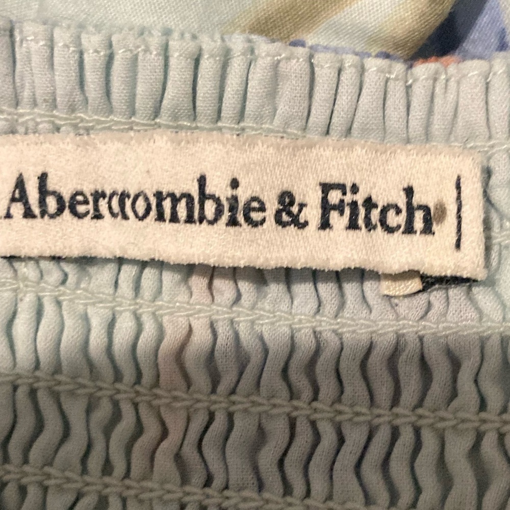 Abercrombie & Fitch pale blue abstract floral puff sleeve o-ring crop top. XL - Picture 5 of 7